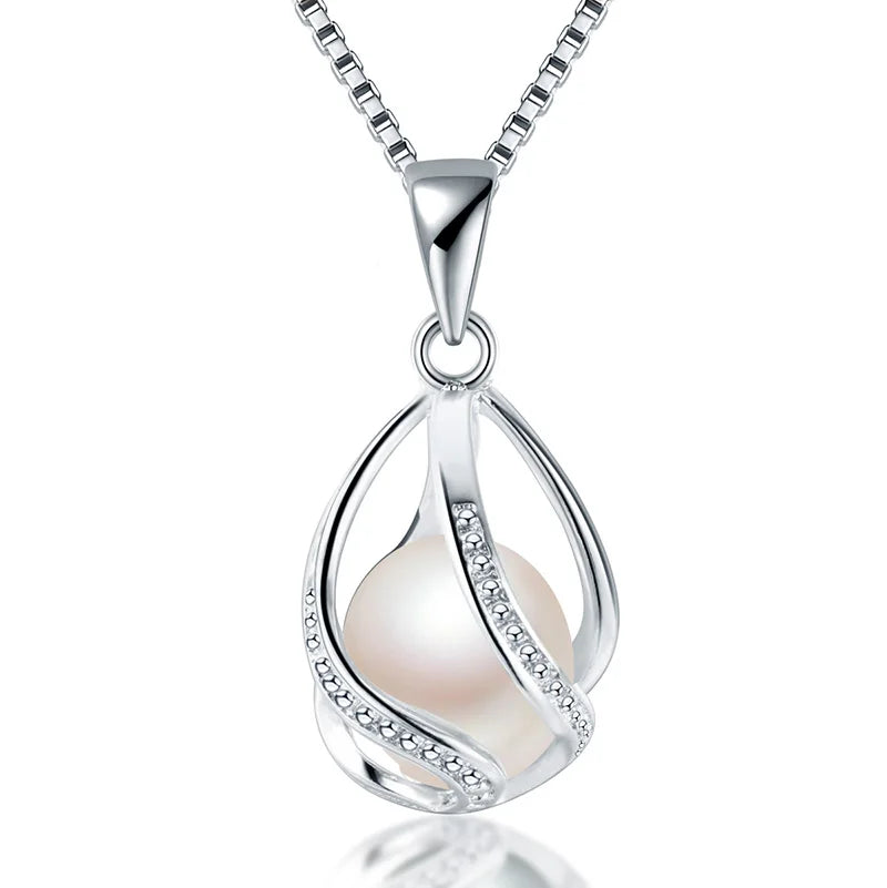 AVERLLA™ Genuine Freshwater Pearl Pendant Necklace