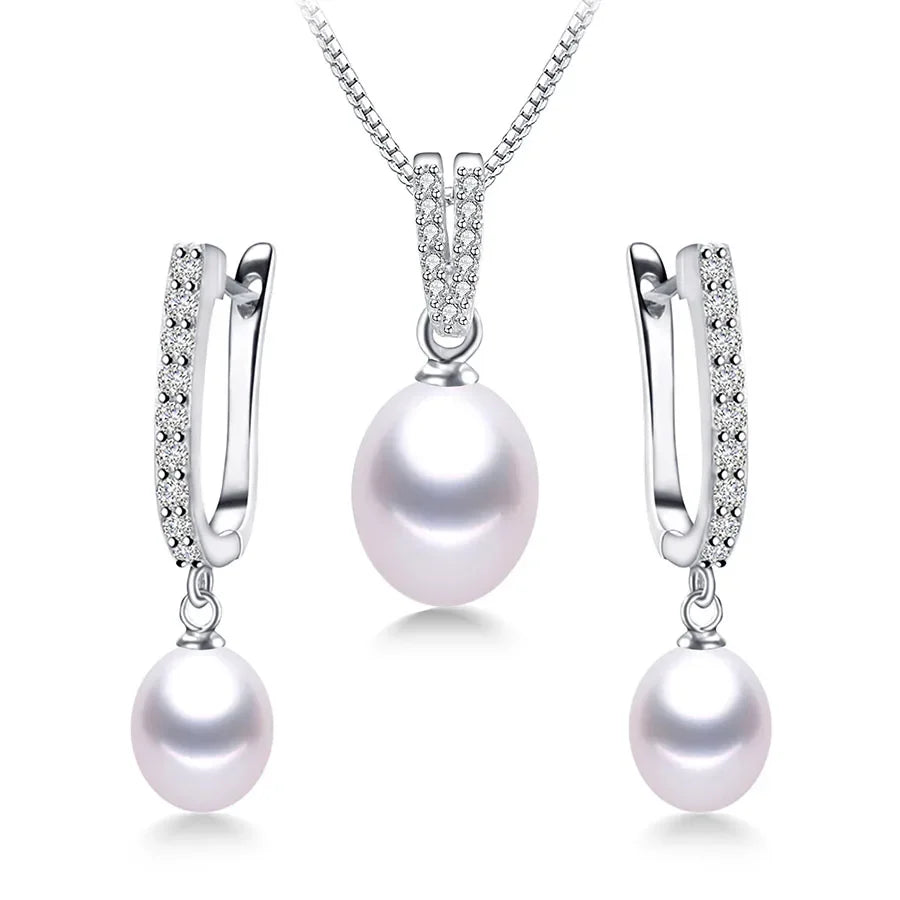 AVERLLA™ Horseshoe Grace Pearl Jewelry Set