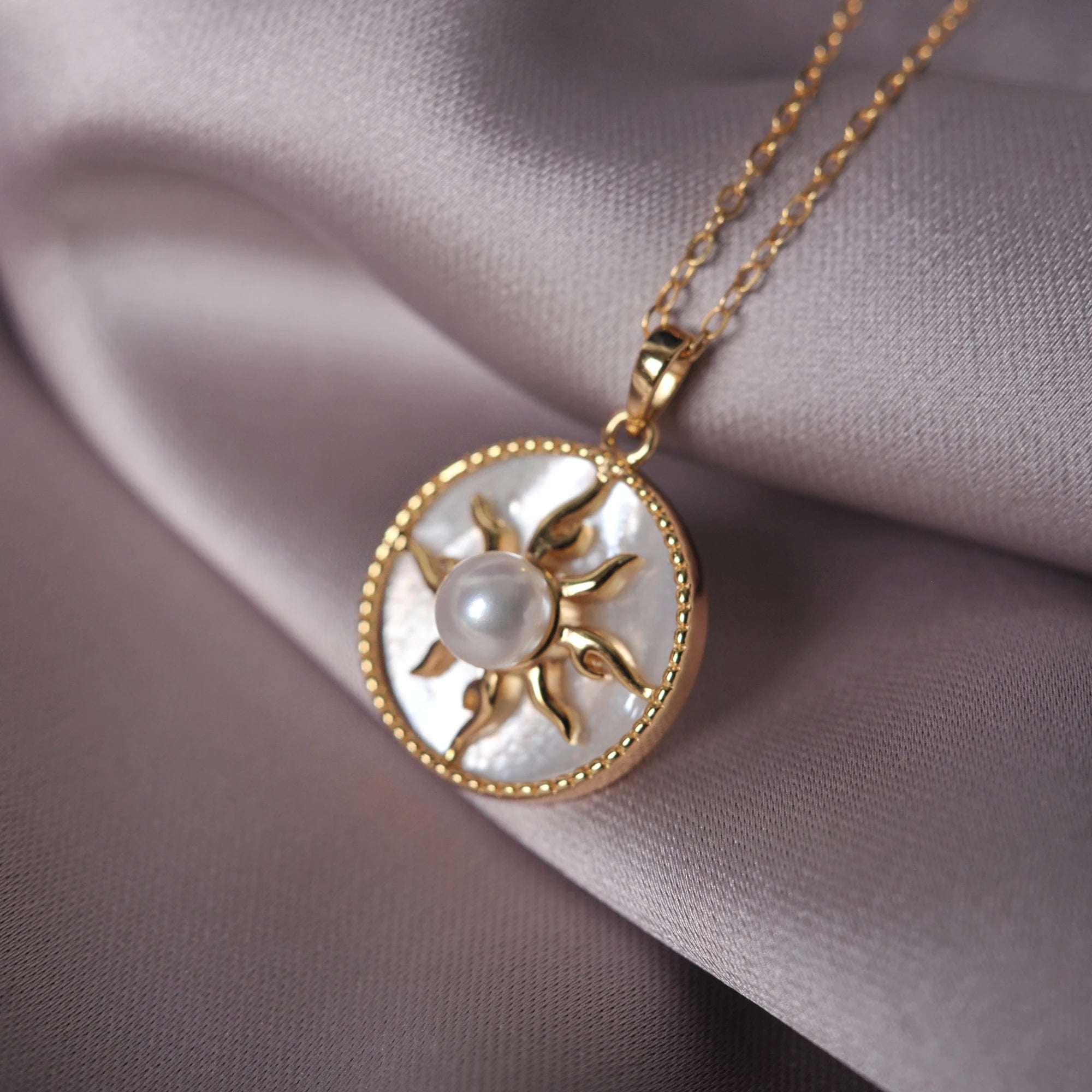 AVERLLA™ Sunlit Grace Shell & Freshwater Pearl Pendant