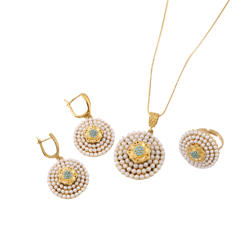 Averlla™  Pearl & Sapphire Jewelry Set – Arabic Style Gold Necklace and Earrings